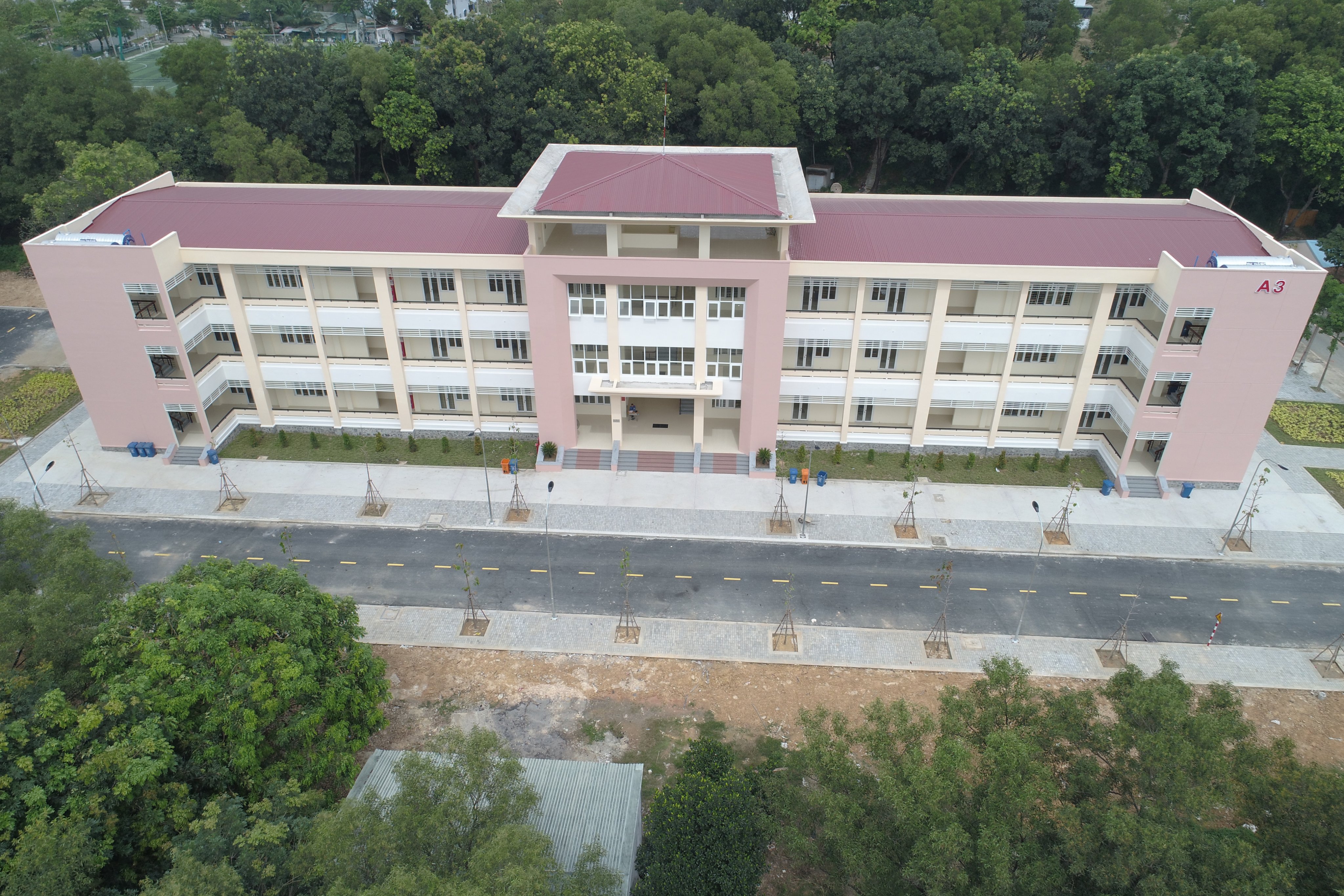 Tổ chức lễ khánh thành giảng đường A3 và kỷ niệm 23 năm Ngày truyền thống Trung tâm (25/12/1997-25/12/2020)